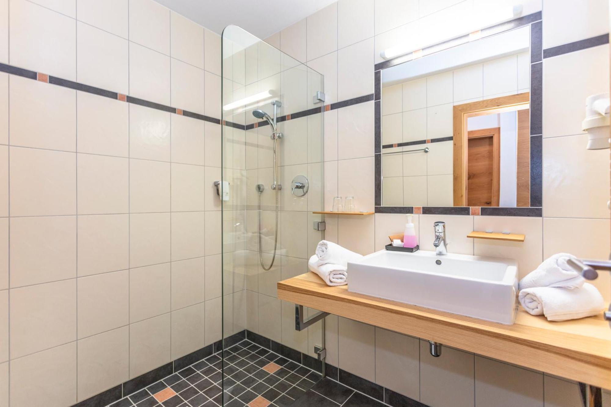 Hotel Sonnberg Saalbach-Hinterglemm Habitación foto